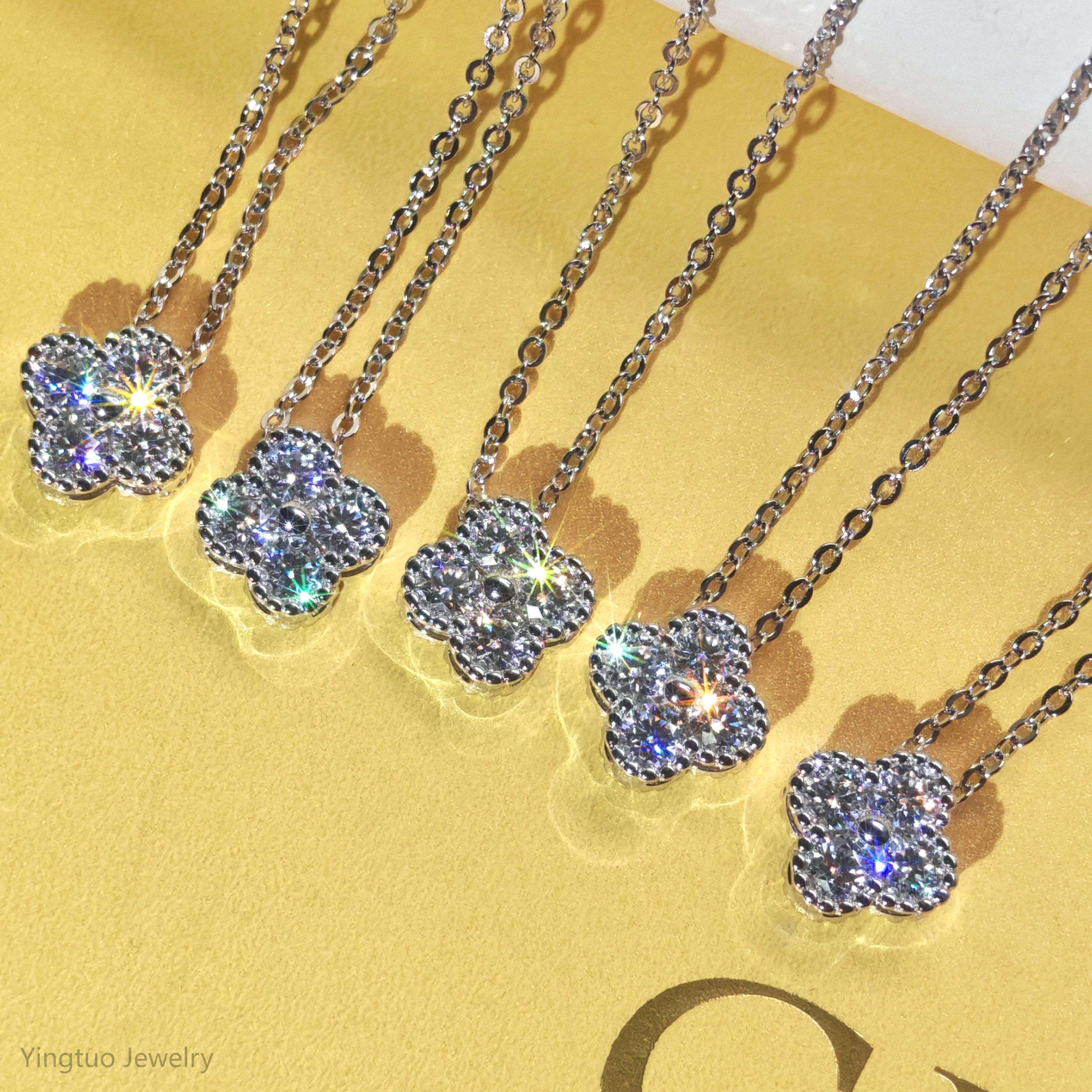 Collier Trèfle Moissanite en Argent 925